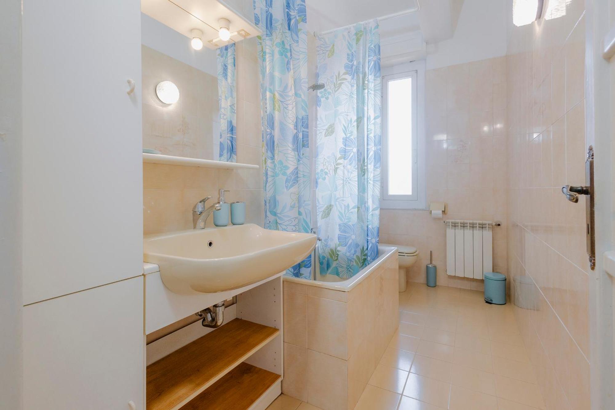 "L'Attico Bianco" City View 10 M A Piedi Dal Mare Савона Экстерьер фото