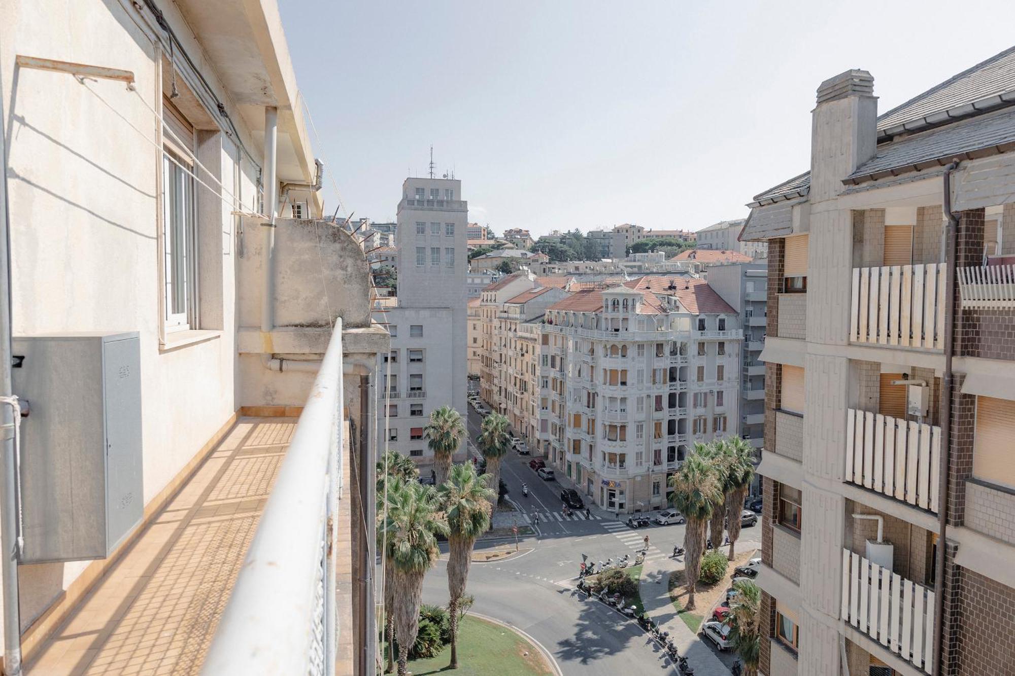 "L'Attico Bianco" City View 10 M A Piedi Dal Mare Савона Экстерьер фото