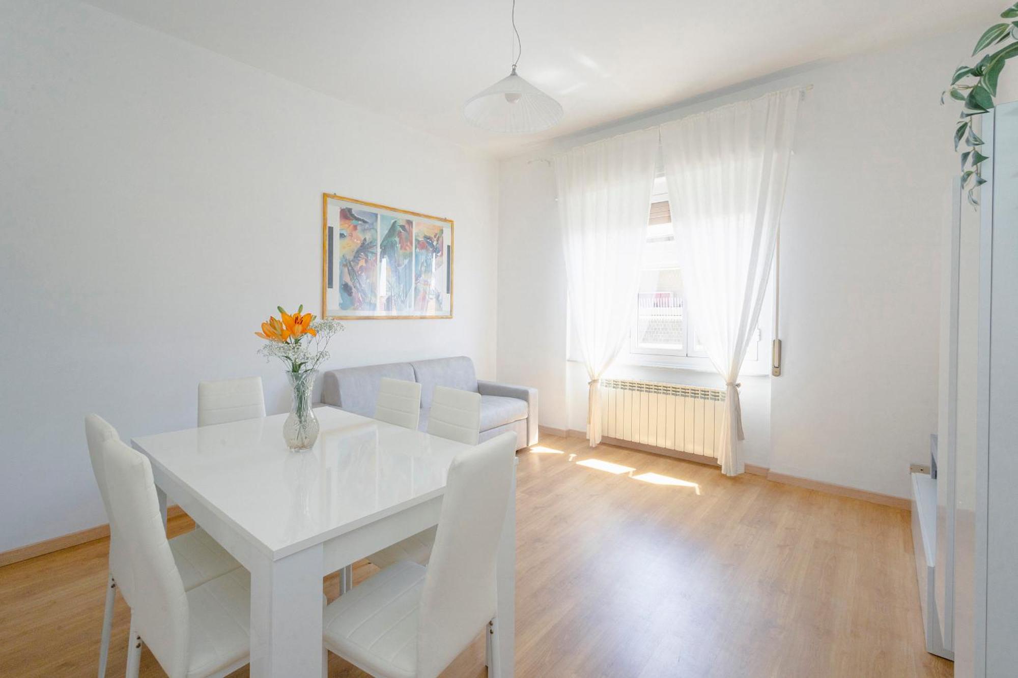 "L'Attico Bianco" City View 10 M A Piedi Dal Mare Савона Экстерьер фото