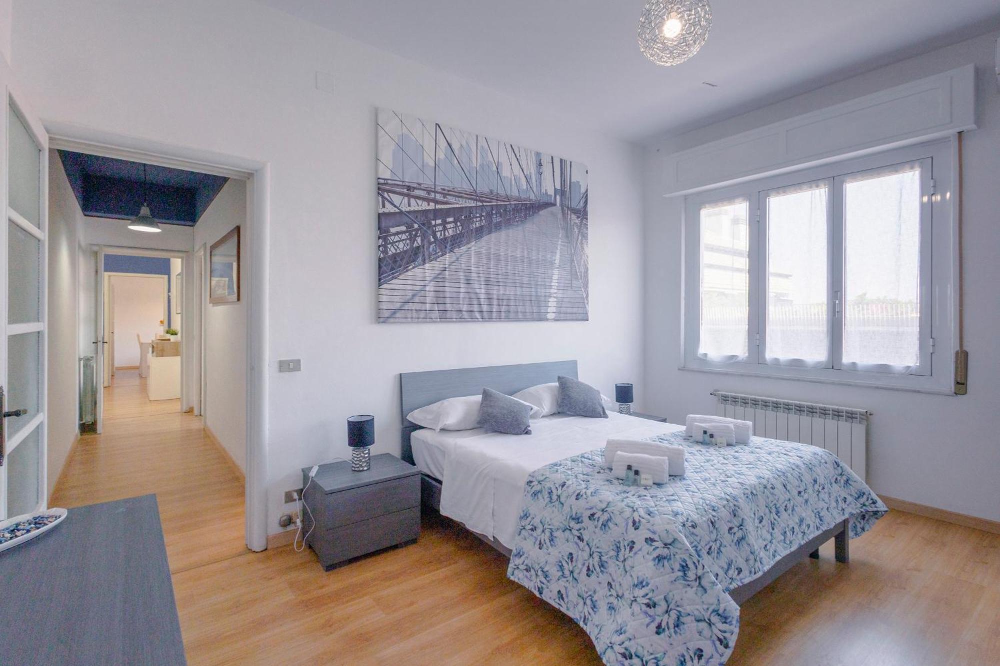 "L'Attico Bianco" City View 10 M A Piedi Dal Mare Савона Экстерьер фото